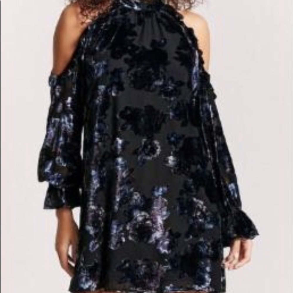Black velvet forever 21 burnout dress